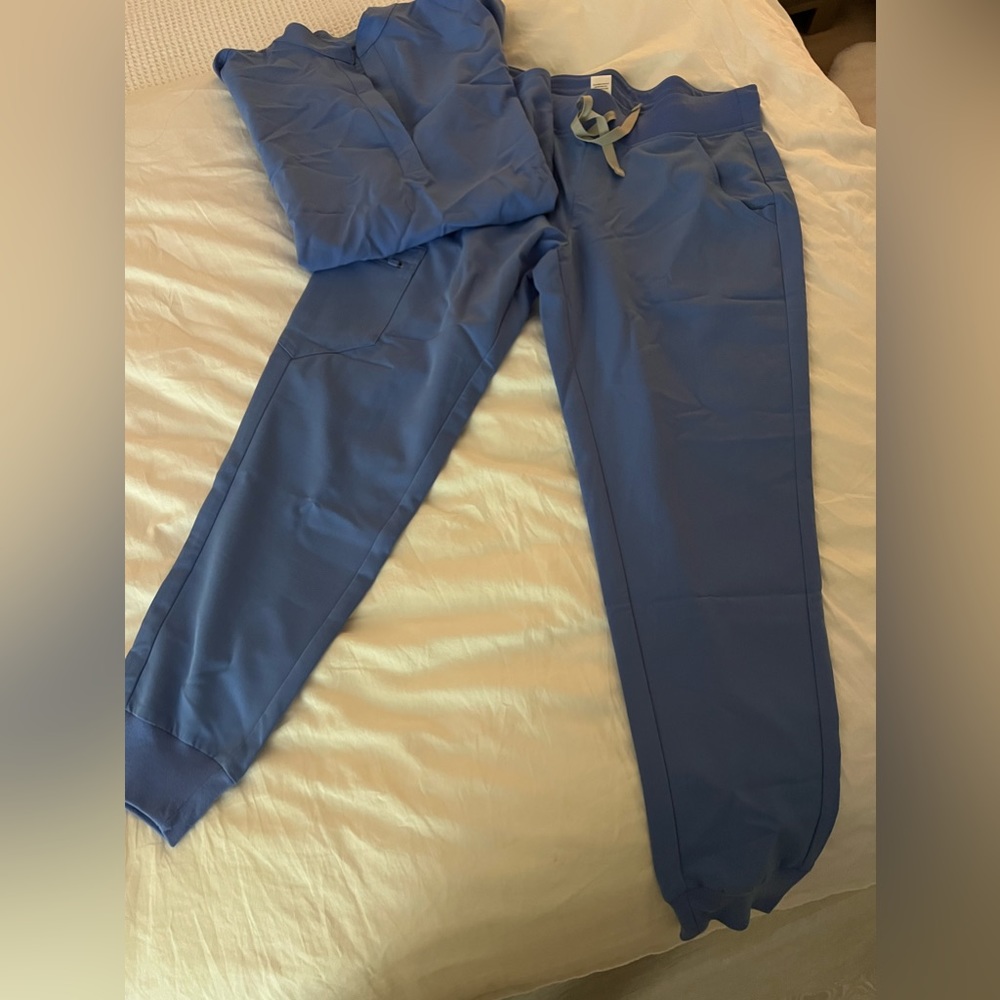 Brand new pair of figs ceil blue